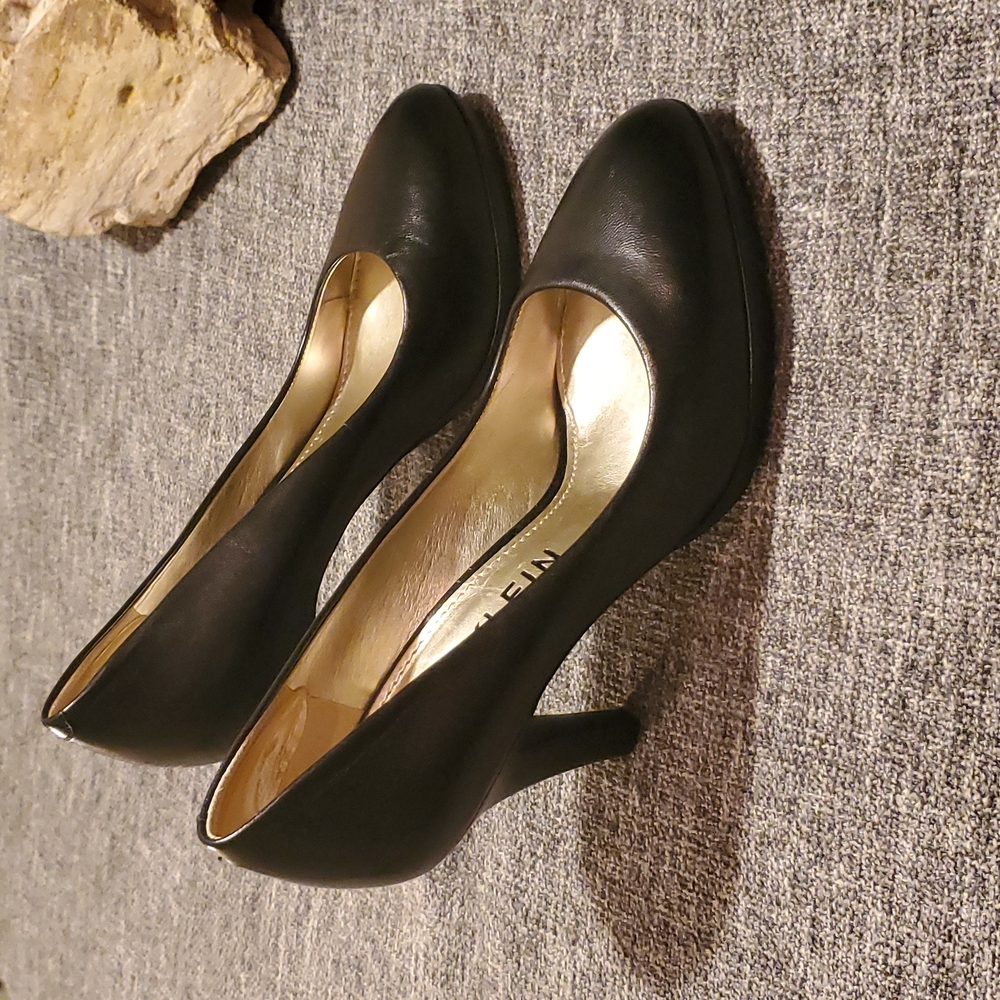 Anne Klein Leather heels